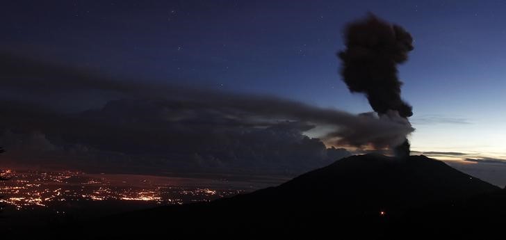 © Reuters. Foto de arquivo do vulcão Turrialba