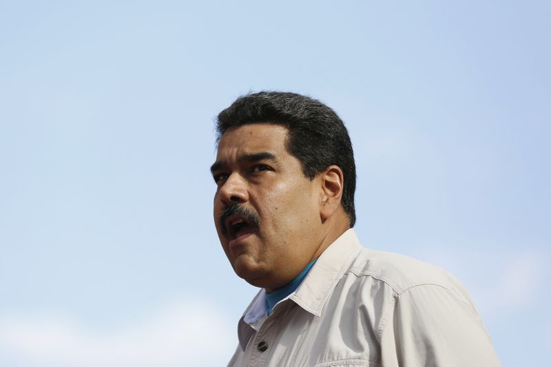 © Reuters. رئيس فنزويلا يتحدى اوباما ويقول انه قد يذهب اليه في عقر داره