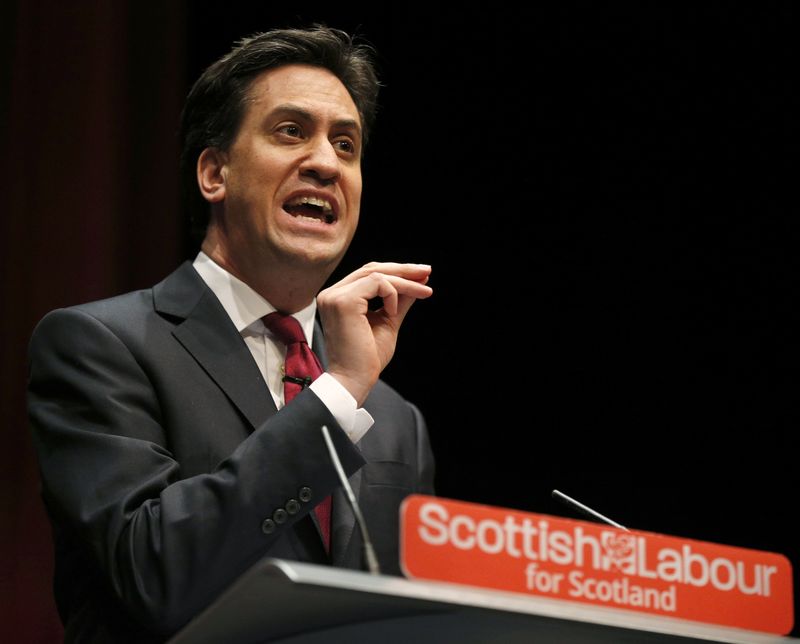 © Reuters. Britain's leader of the Labour Party Ed Miliband delivers his speech at the Scottish Labour Party Conference in Edinburgh, Scotland