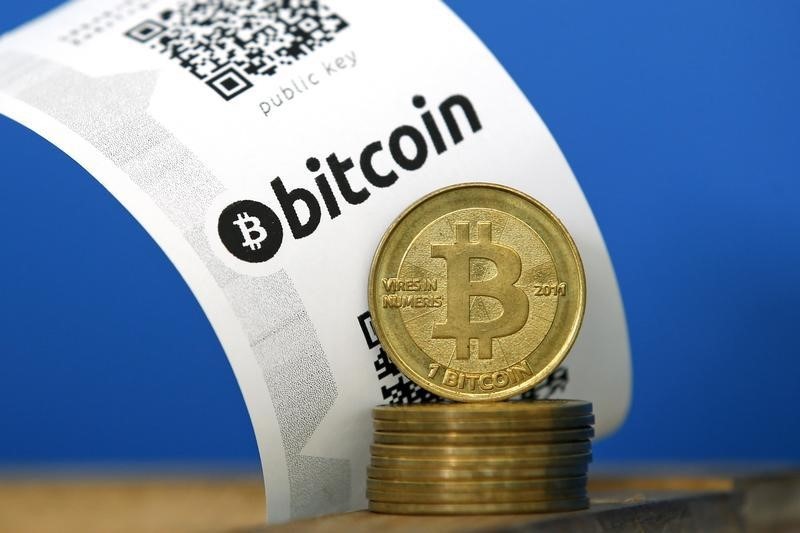 © Reuters. IBM busca implantar la tecnología bitcoin para las principales divisas