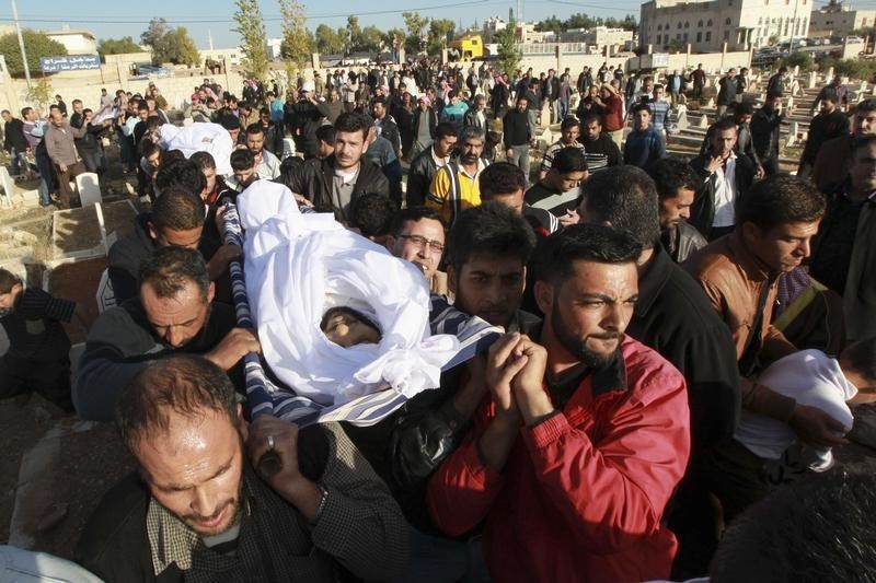 © Reuters. مشاعر الاستسلام واليأس في مهد الثورة السورية