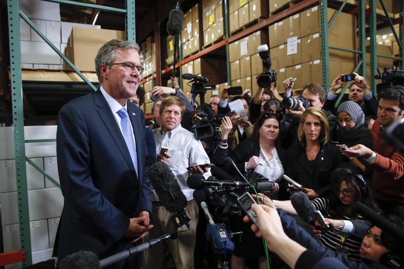 © Reuters. Former Florida Governor Jeb Bush speaks to the media after visiting Integra Biosciences during a campaign stop in Hudson, New Hampshire