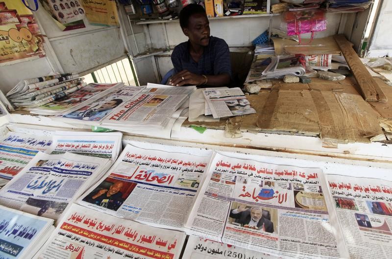 © Reuters. علي المك .. مختارات من الادب السوداني يغلب عليه الشعر