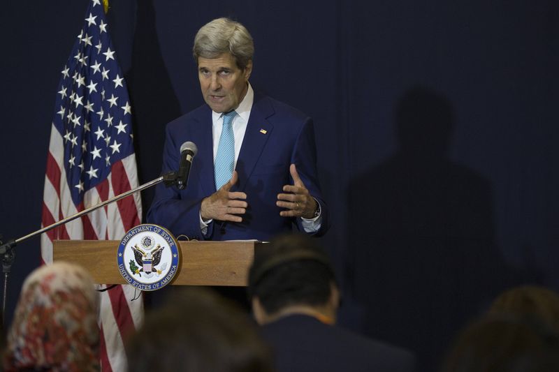 © Reuters. U.S. Secretary of State Kerry speaks at a news conference in Sharm el-Sheikh