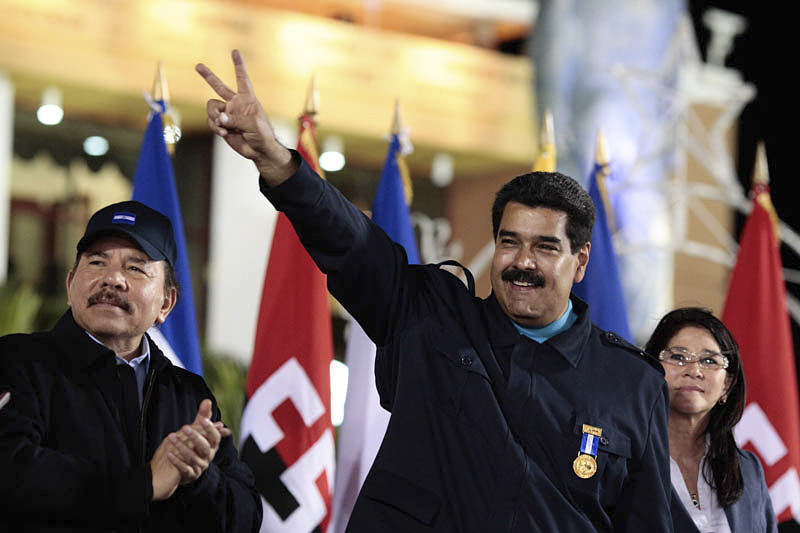 © Reuters. فنزويلا تجري مناورة عسكرية لمواجهة"تهديد" أمريكي