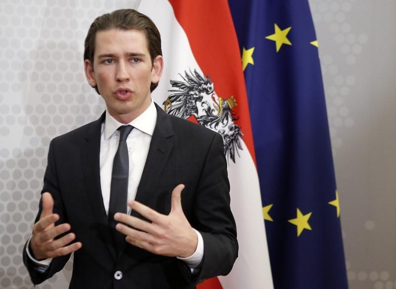 © Reuters. وزير خارجية النمسا: اتفاق مينسك أفضل فرصة لحل أزمة أوكرانيا