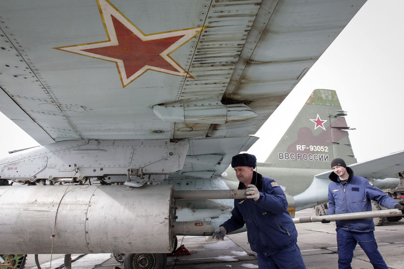 © Reuters. روسيا تبدأ استعراضا للقوة في أنحاء البلاد