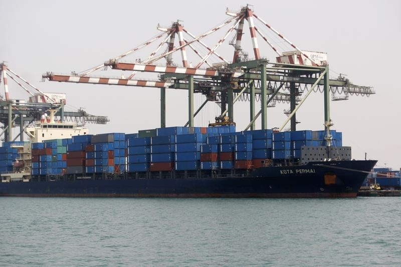 © Reuters. الرئيس اليمني يدعو الصين الى تفعيل اتفاق تطوير ميناء عدن