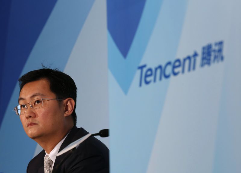 © Reuters. Tencent Chairman & Chief Executive Officer Pony Ma attends a news conference in Hong Kong
