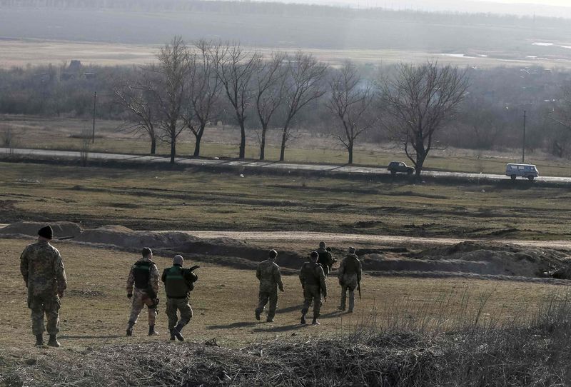 © Reuters. الجيش الأوكراني: مقتل جندي في شرق البلاد الانفصالي