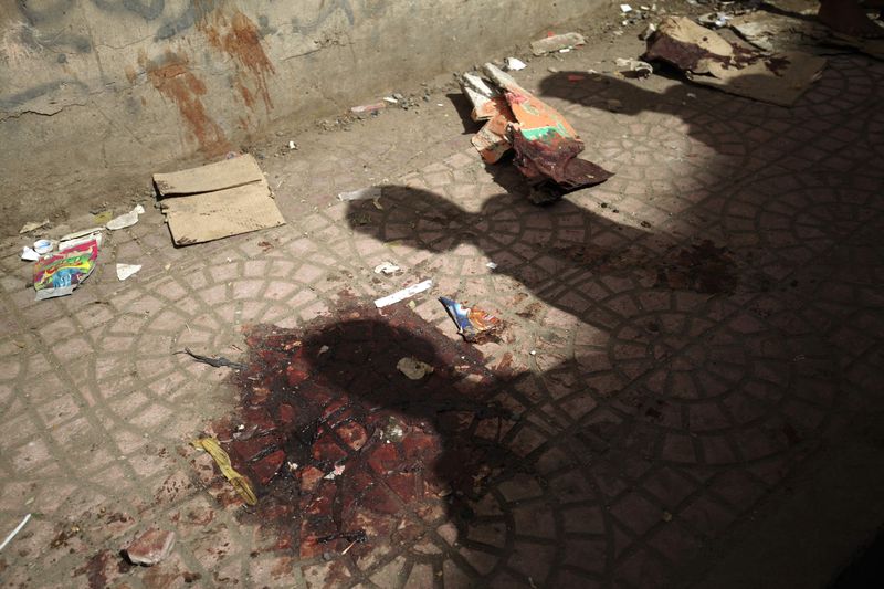© Reuters. اغتيال الصحفي والناشط اليمني البارز عبد الكريم الخويني