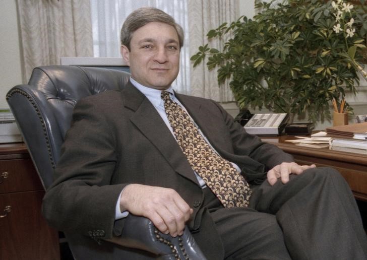 © Reuters. File photo of Penn State University President Graham Spanier in State College