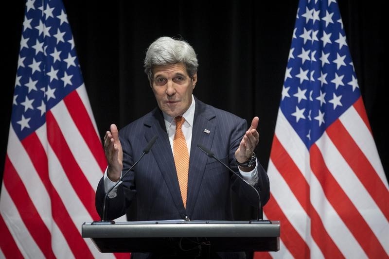 © Reuters. كيري: حان وقت اتخاذ "قرارات صعبة" في المحادثات النووية مع إيران