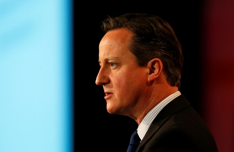 © Reuters. رئيس وزراء بريطانيا سيواجه منافسيه في مناظرة تلفزيونية
