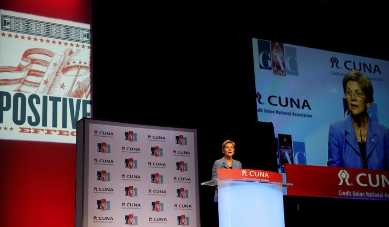 © Reuters. US Senator Warren speaks at CUNA Governmental Affairs Conference in Washington