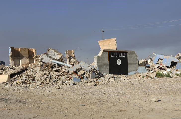 © Reuters. Estado Islámico avanza al oeste para atacar a Ejército sirio en Homs: grupo observador 