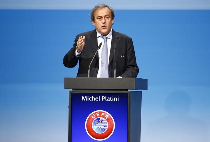 © Reuters. Presidente da Uefa, Michel Platini, durante discurso em Viena 