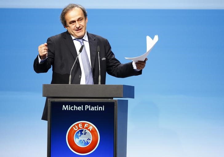 © Reuters. UEFA President Platini delivers a speech after his reelection at the UEFA congress in Vienna