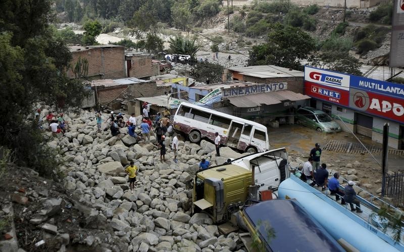 © Reuters. مقتل سبعة على الاقل في انهيار أرضي في بيرو