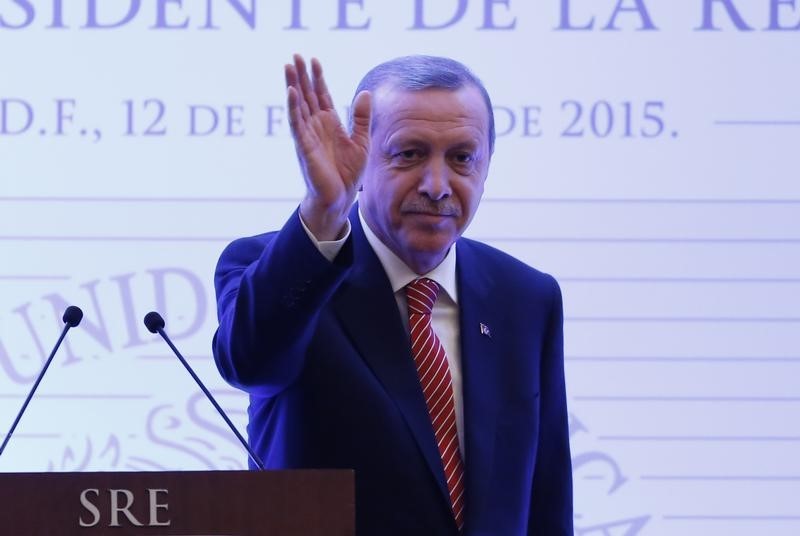 © Reuters. فيتش تحذر تركيا من محاولة الإفراط في التركيز على النمو الاقتصادي
