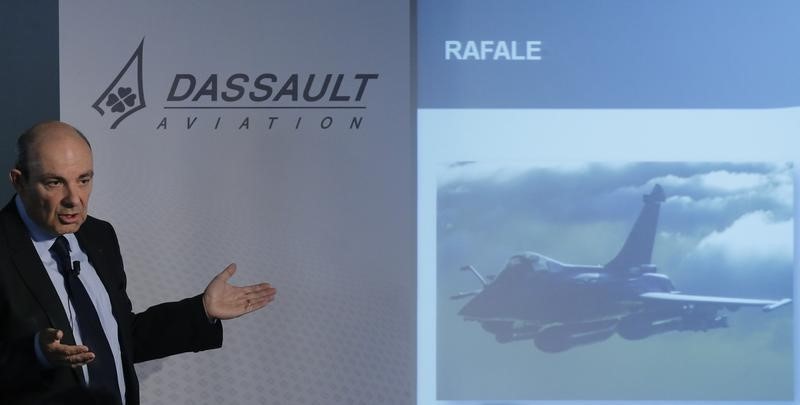 © Reuters. AIRBUS CÈDE UN NOUVEAU BLOC D'ACTIONS DASSAULT AVIATION