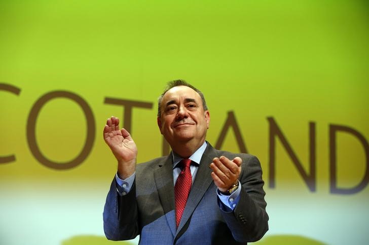 © Reuters. Scotland's First Minister and now former leader of the Scottish National Party Alex Salmond, reacts during his speech at the SNP's annual conference in Perth, Scotland