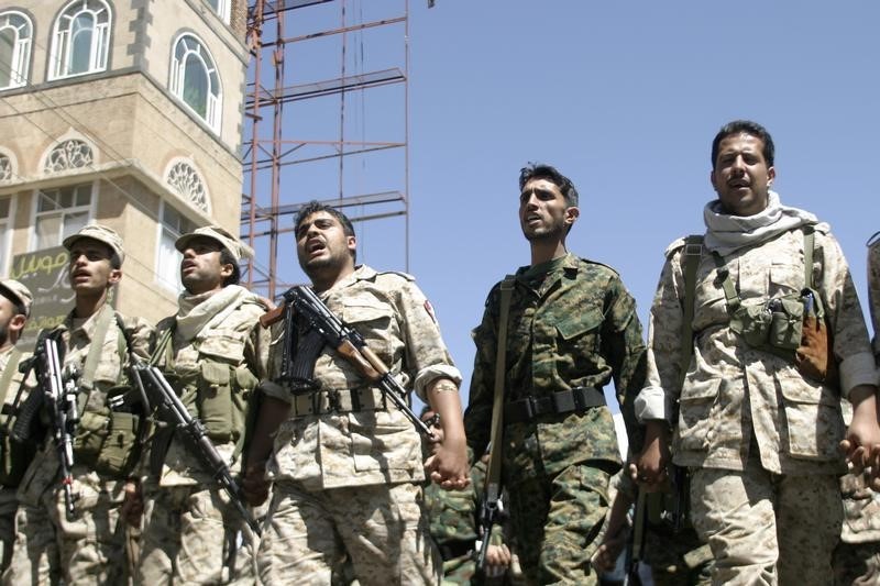 © Reuters. سكان: الحوثيون يسيطرون على قاعدة العند قرب عدن