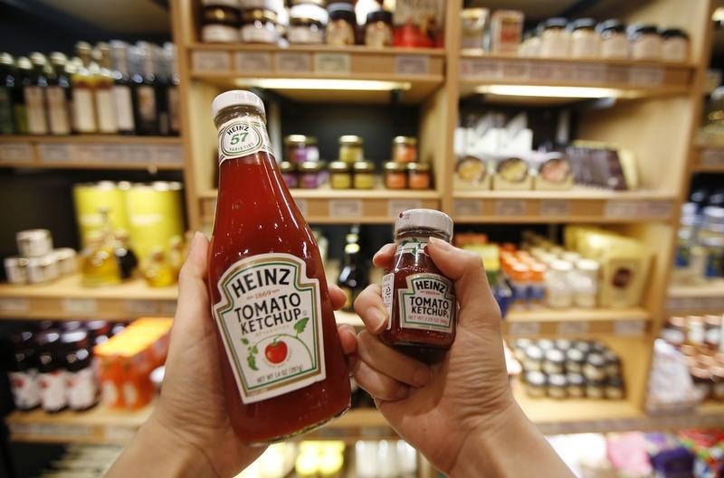 © Reuters. Produtos da Heinz em um mercado de Seul 