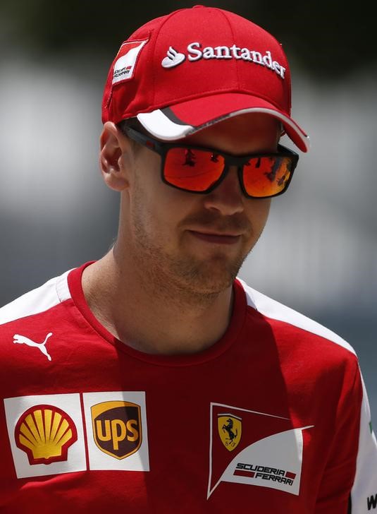 © Reuters. Piloto da Ferrari Sebastian Vettel no circuito internacional de Sepang, na Malásia