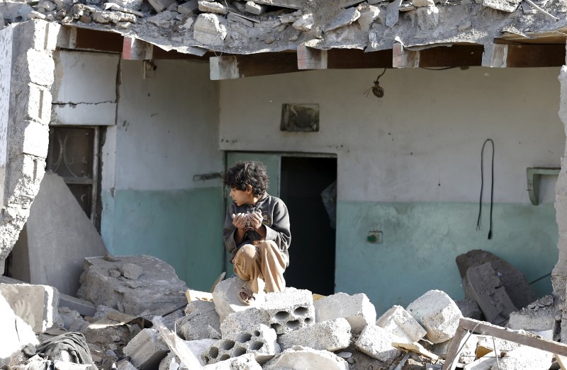 © Reuters. متحدث عسكري: السعودية ليس لديها خطط فورية لعملية برية في اليمن