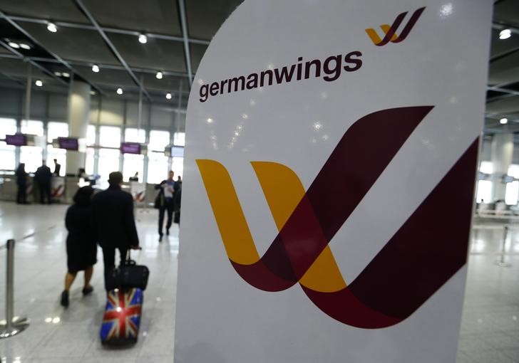 © Reuters. Logomarca da companhia aérea Germanwings no aeroporto de Duesseldorf