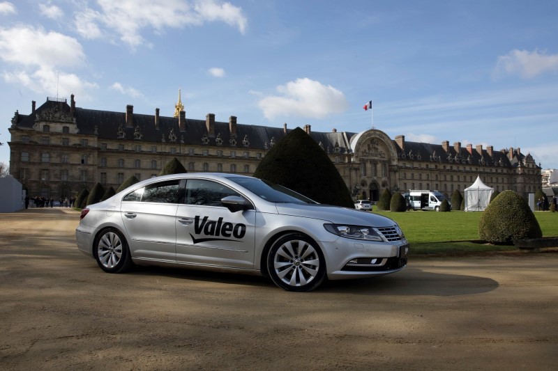 © Reuters. LA VOITURE AUTONOME, SELON VALEO ET SAFRAN