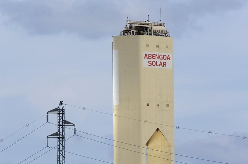 © Reuters. Abengoa cierra el acuerdo con EIG para financiar proyectos