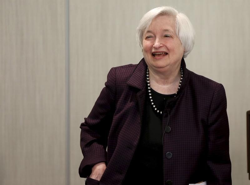 © Reuters. Yellen de Fed ve aumento gradual en tipos de interés comenzando este año