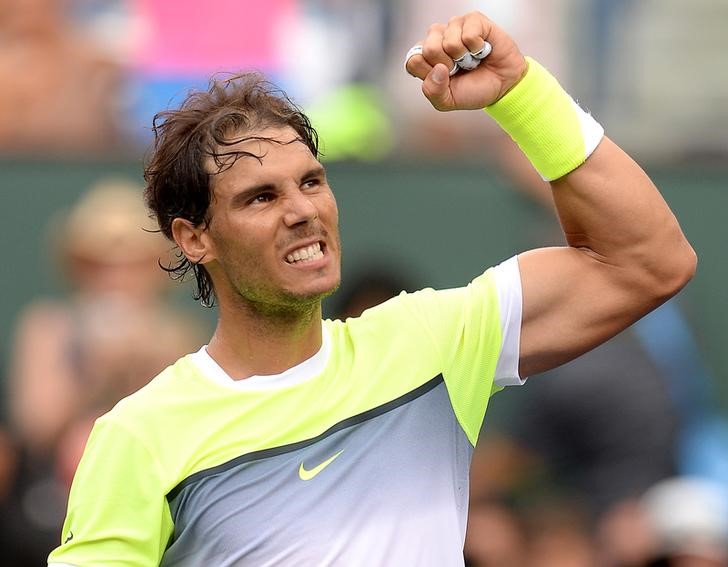 © Reuters. Rafa Nadal y Andy Murray avanzan en el Abierto de Miami