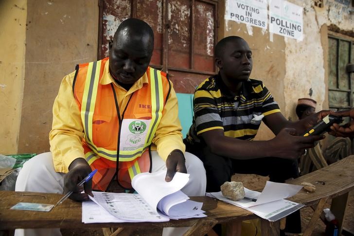 © Reuters. متسللون على الانترنت يغلقون موقع لجنة الانتخابات في نيجيريا