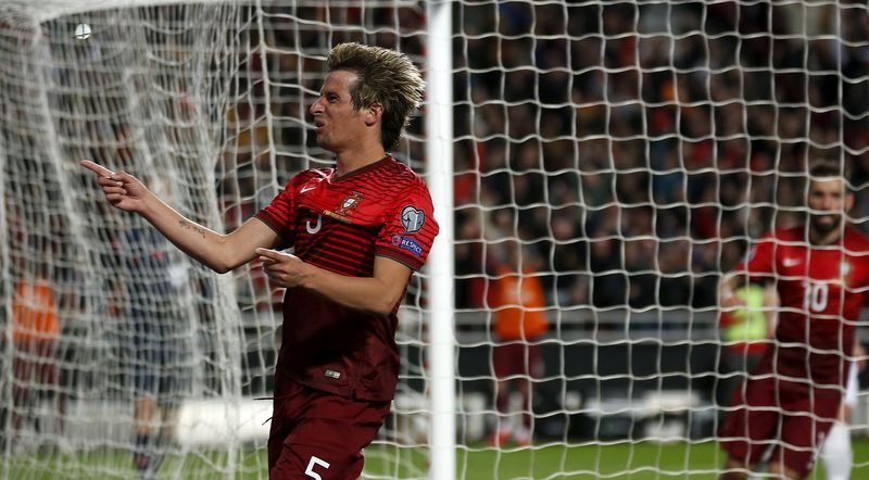 © Reuters. كوينتراو ينتزع الانتصار للبرتغال أمام صربيا بالتصفيات الأوروبية