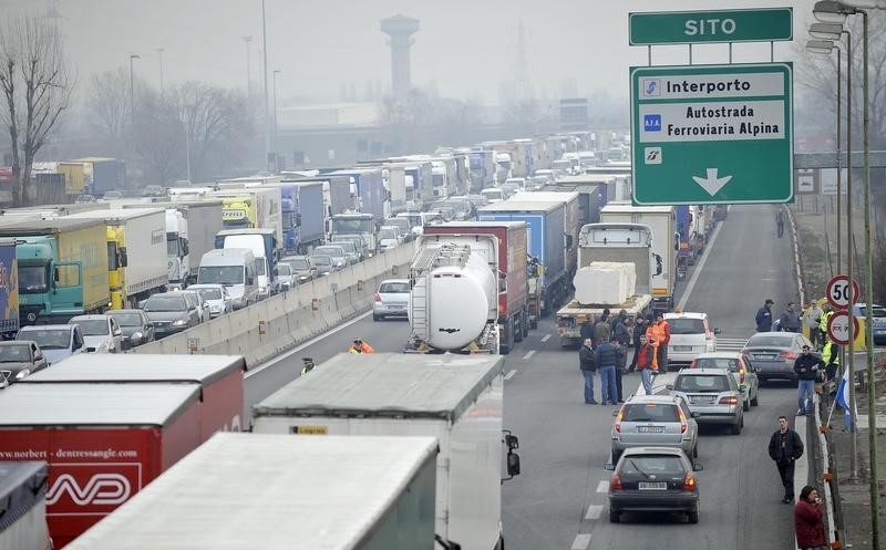 © Reuters. Torino, in autostrada