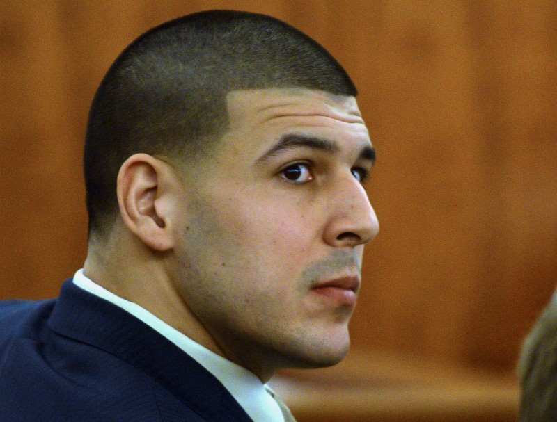 © Reuters. Former NFL player Aaron Hernandez listens during his murder trial in Fall River, Massachusetts