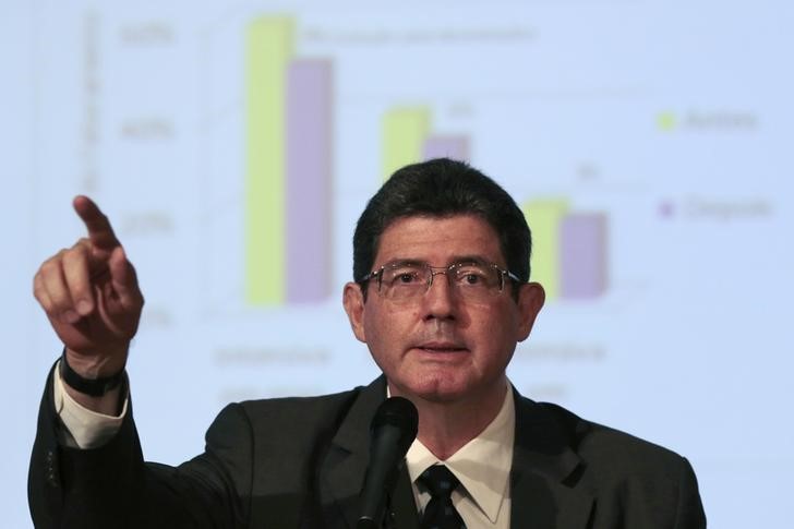 © Reuters. Ministro da Fazenda, Joaquim Levy, durante conferência em Brasília 