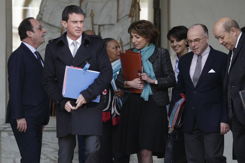 © Reuters. UN SÉMINAIRE GOUVERNEMENTAL SUR L'EMPLOI MERCREDI PROCHAIN À L'ÉLYSÉE