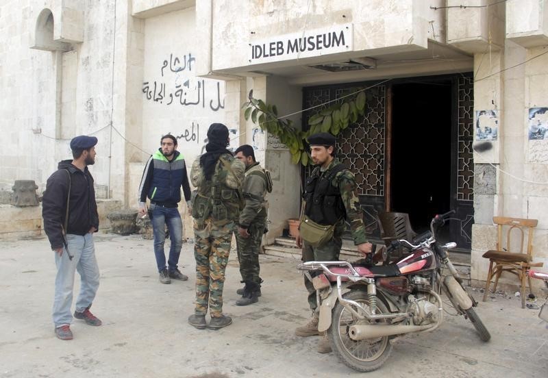 © Reuters. جبهة النصرة تعلن عزمها تطبيق الشريعة في مدينة إدلب السورية