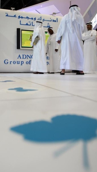 © Reuters. أدنوك الإماراتية تحدد سعر خام مربان في مارس عند 56.10دولار