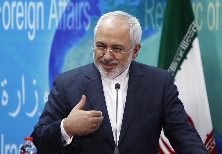 © Reuters. Ministro de Relações Exteriores do Irã, Mohammad Javad Zarif, durante entrevista coletiva em Bagdá 