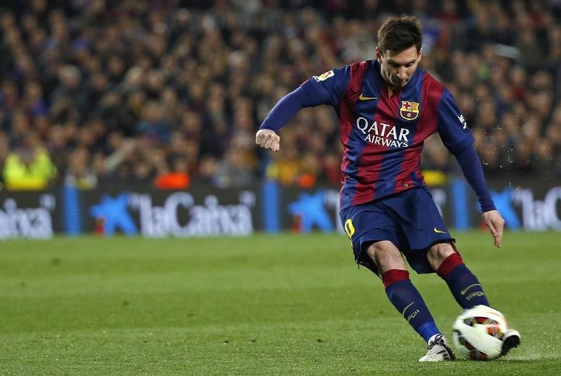 © Reuters. Lionel Messi durante partida contra o Real Madrid, no Camp Nou, em Barcelona 