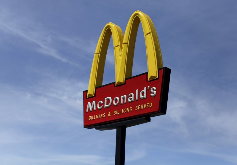 © Reuters. A McDonald's restaurant sign is seen in San Diego, California 