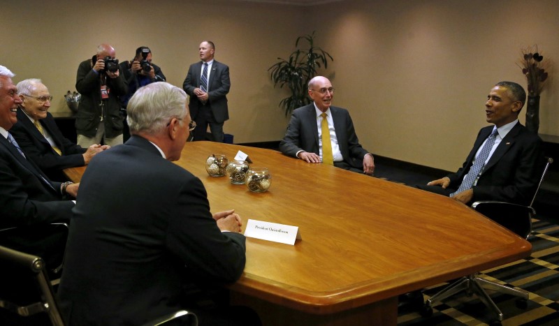 © Reuters. Obama meets with Mormon leaders of the Church of Jesus Christ of Latter-day Saints, including Uchtdorf, Perry, Christofferson and Eyring, at Obama's hotel in Salt Lake City, Utah