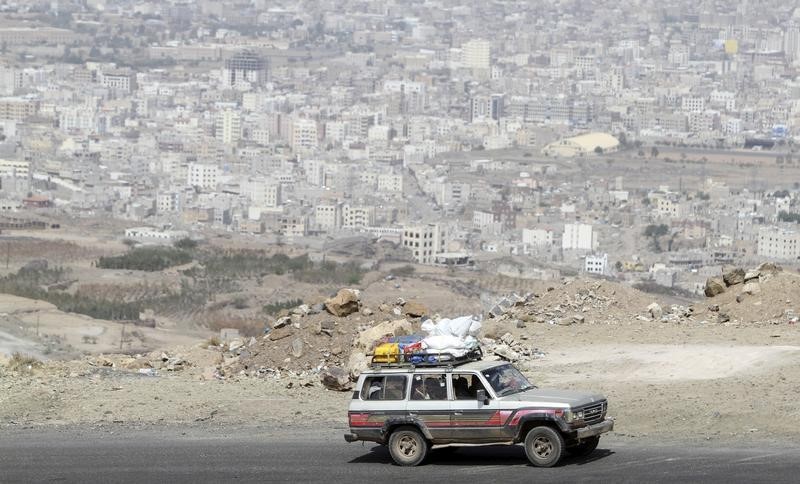 © Reuters. جماعة متشددة في مصر تعلن مسؤوليتها عن هجمات سيناء