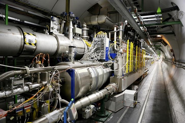 © Reuters. Se reanudan los experimentos en el colisionador de hadrones del CERN