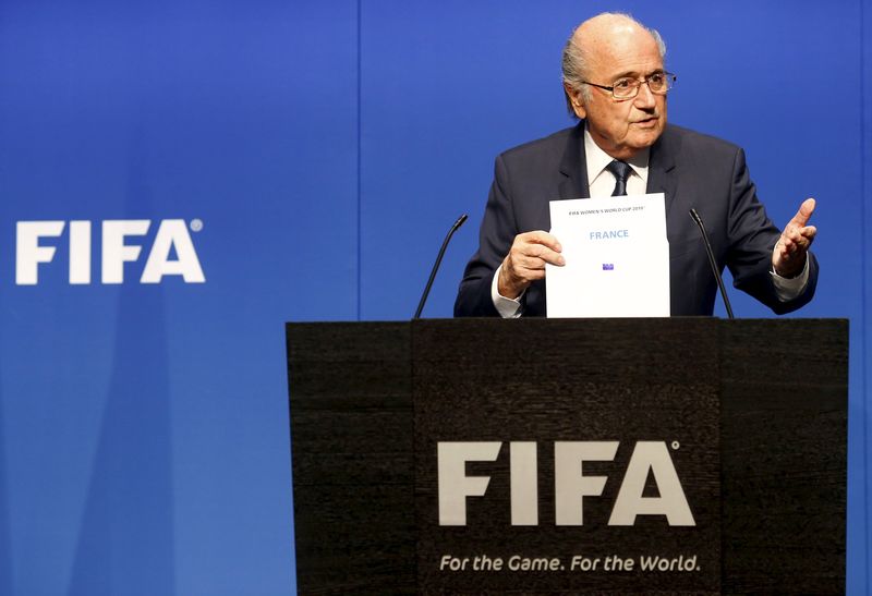 © Reuters. FIFA President Blatter announces the host France for the Women's FIFA World Cup 2019 in Zurich